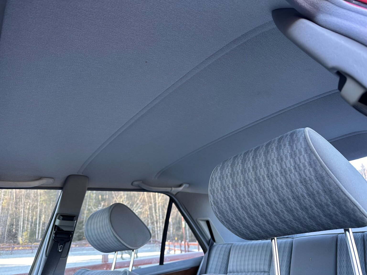 Interior image of 1990 Mercedes-Benz 200 E