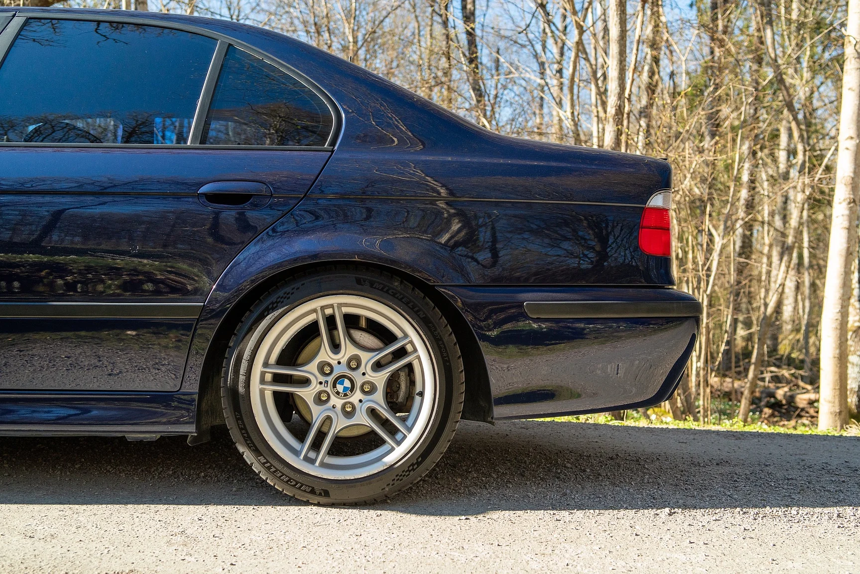 Exteriörbild på 1996 BMW 540iA (53)