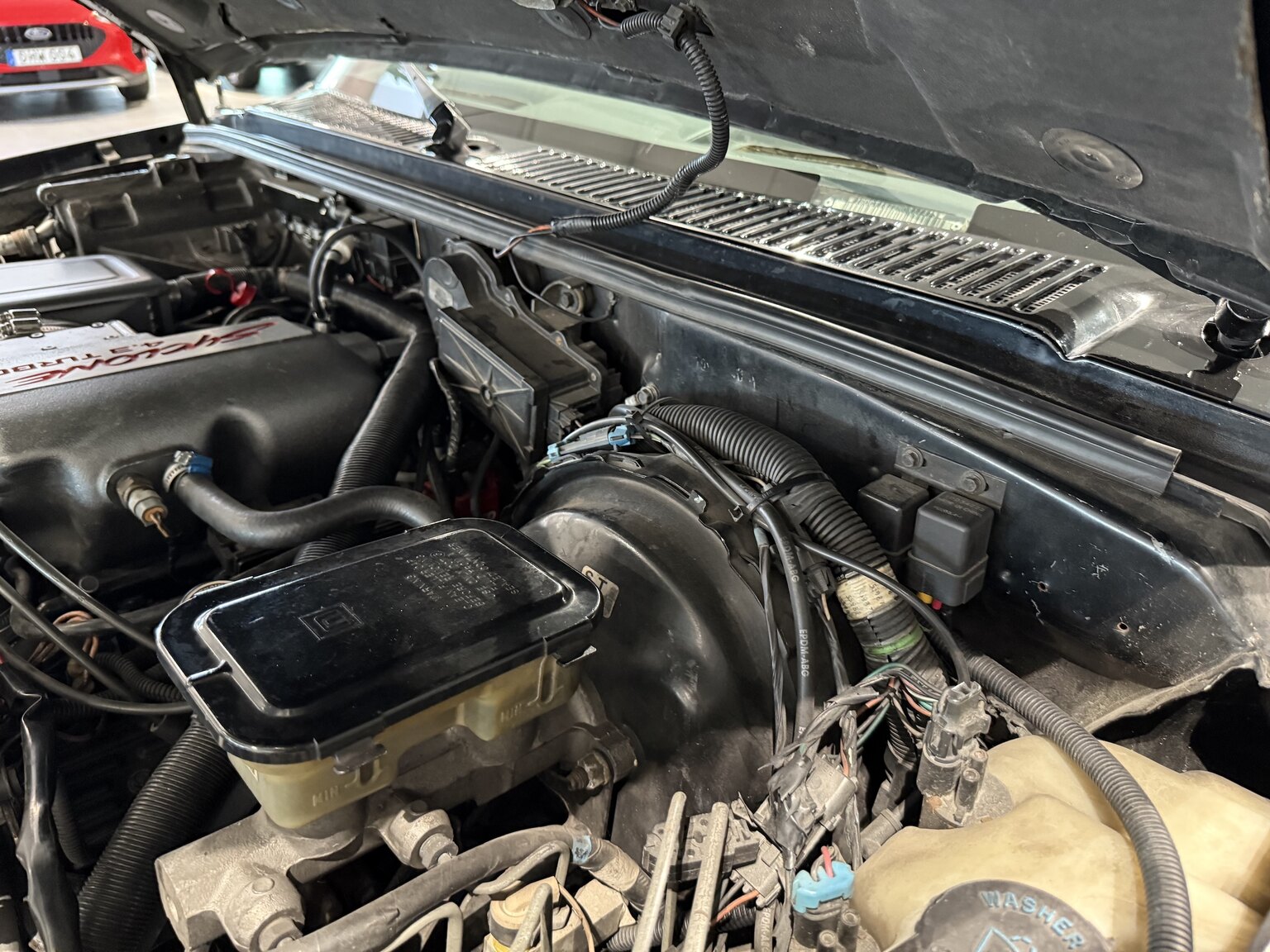 Image of 1992 GMC Typhoon  mechanics