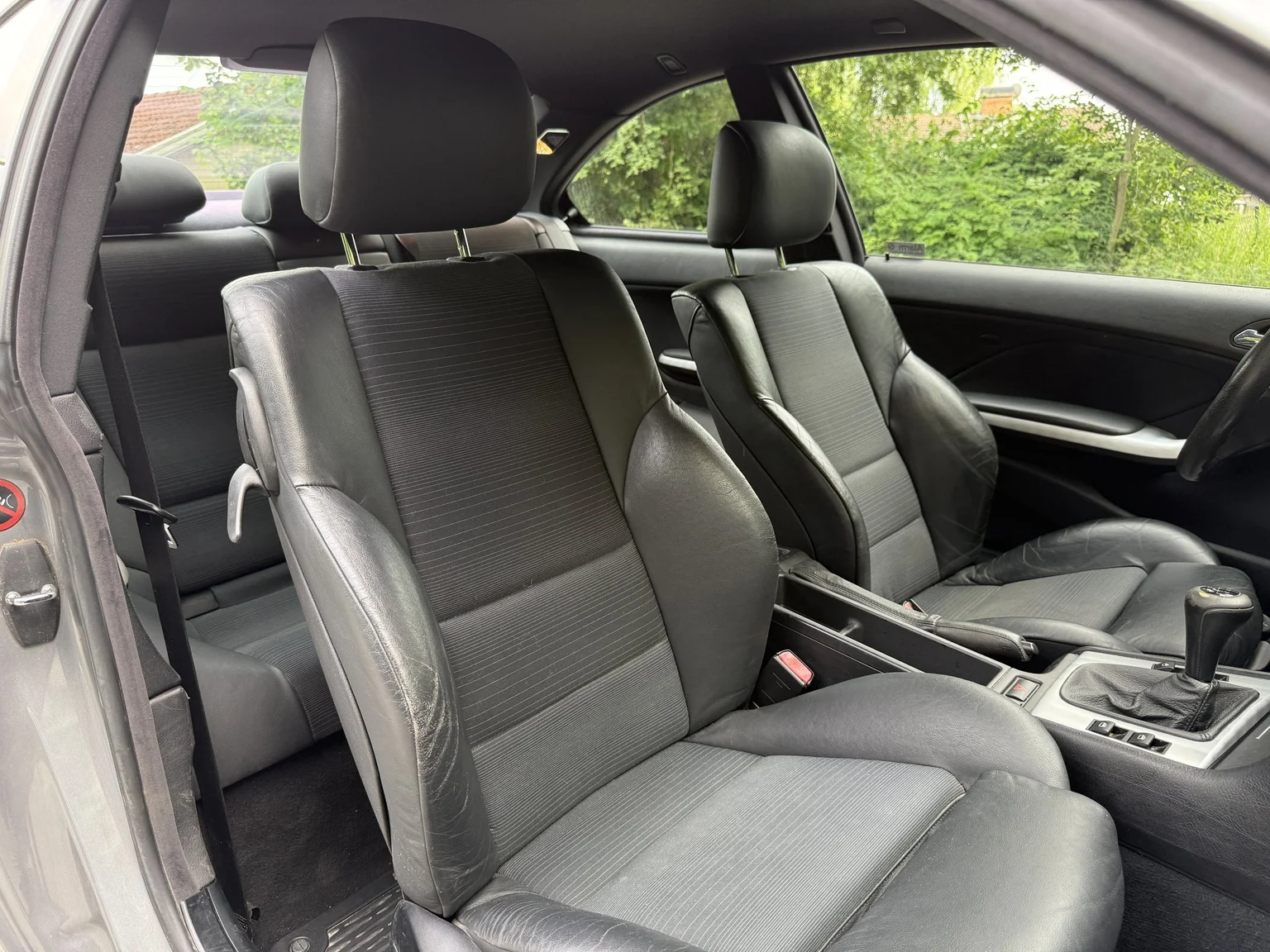 Innenraumfoto von 2005 BMW 320Ci (44)