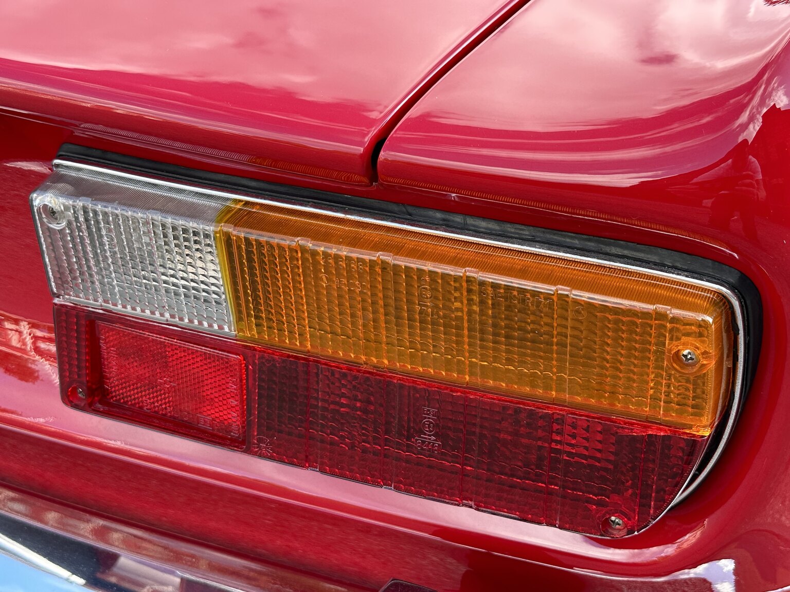 Exteriörbild på 1972 Alfa Romeo 2000 GTV Bertone Coupé