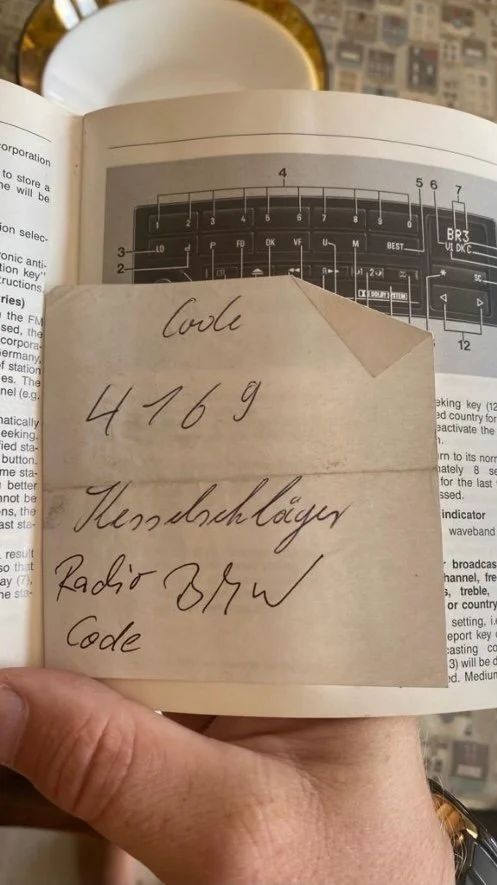 Documentation for 1990 BMW 750i (5)