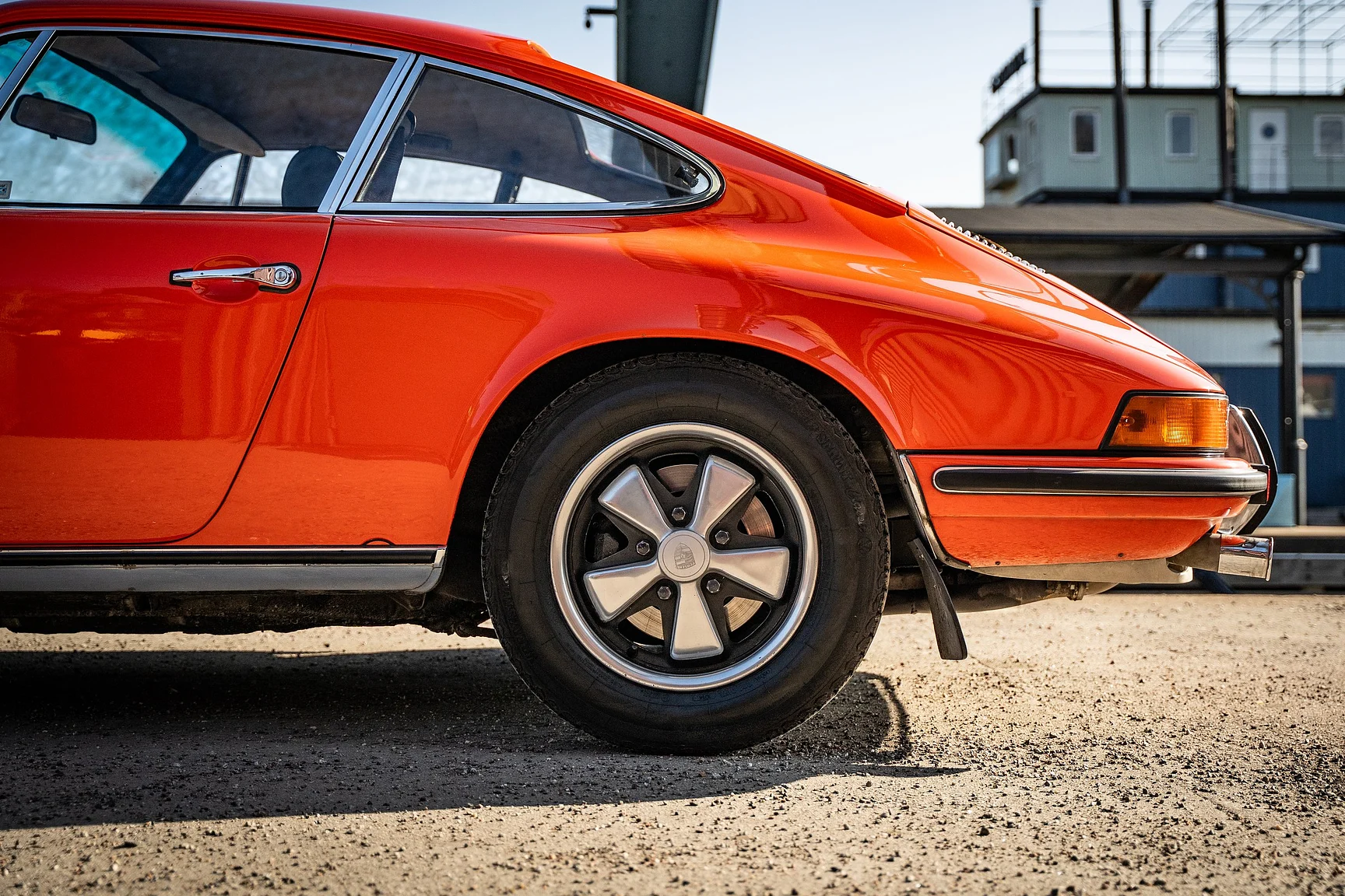 Exteriörbild på 1971 Porsche 911 S  (12)