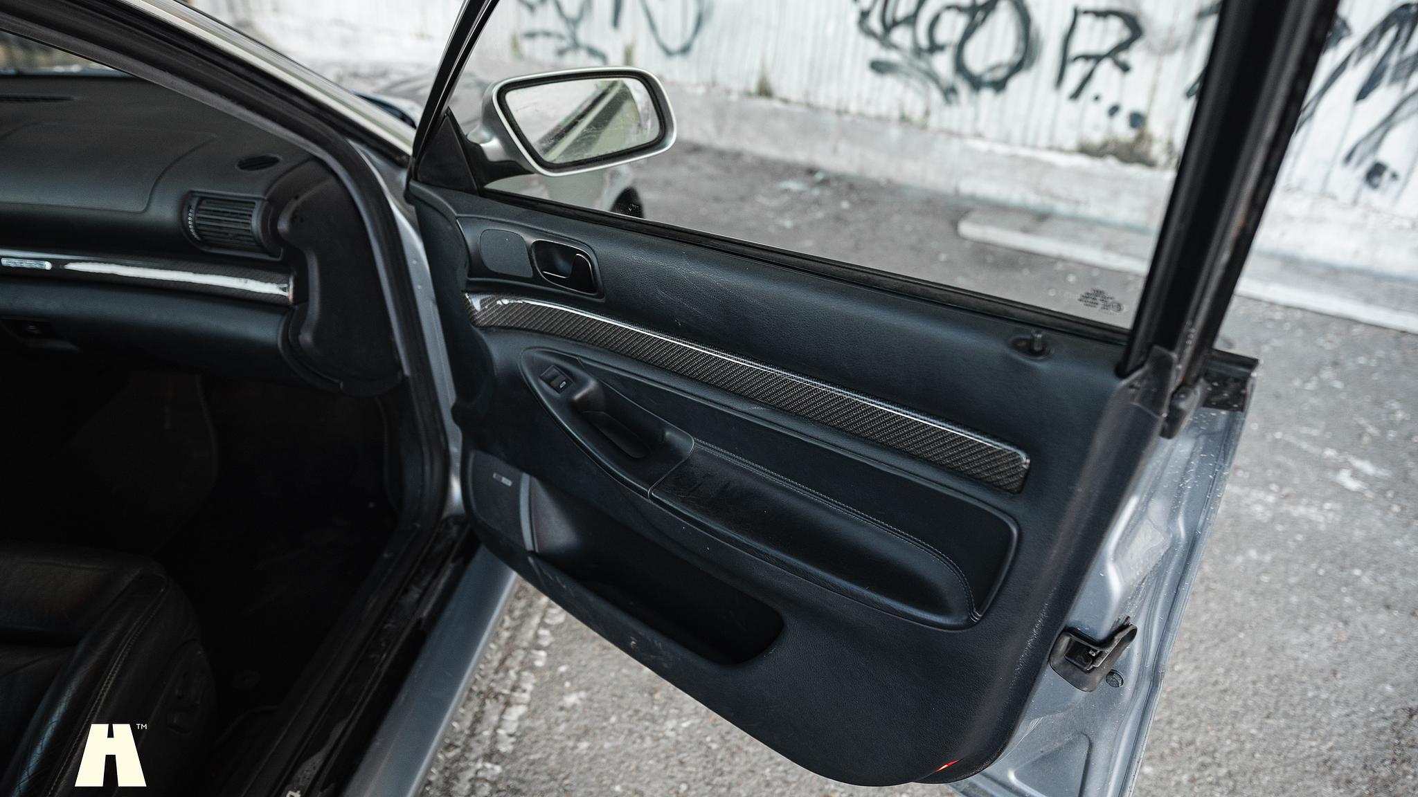 Innenraumfoto von 2001 Audi RS4 B5 (15)