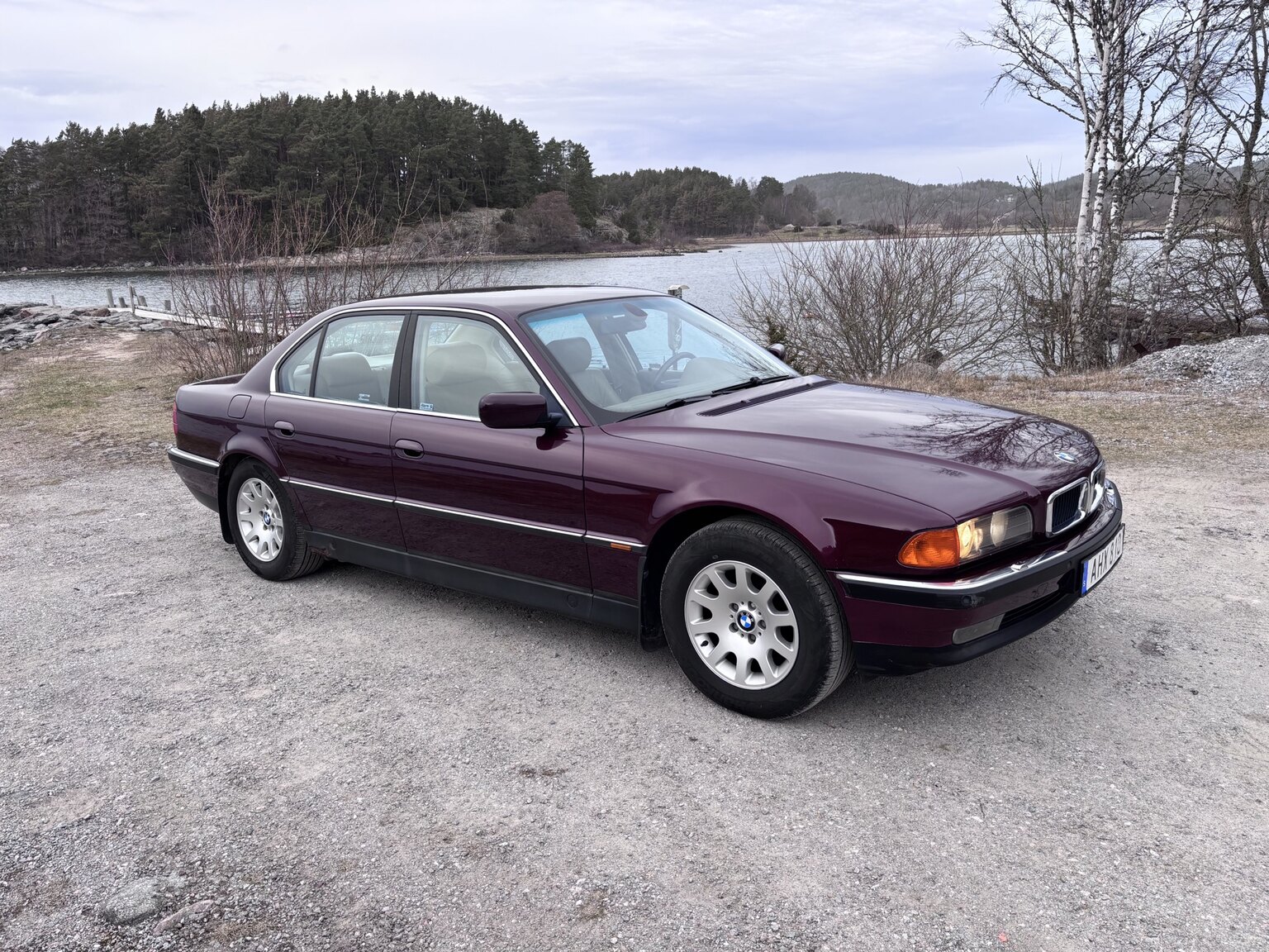 Exteriörbild på 1996 BMW 728iA