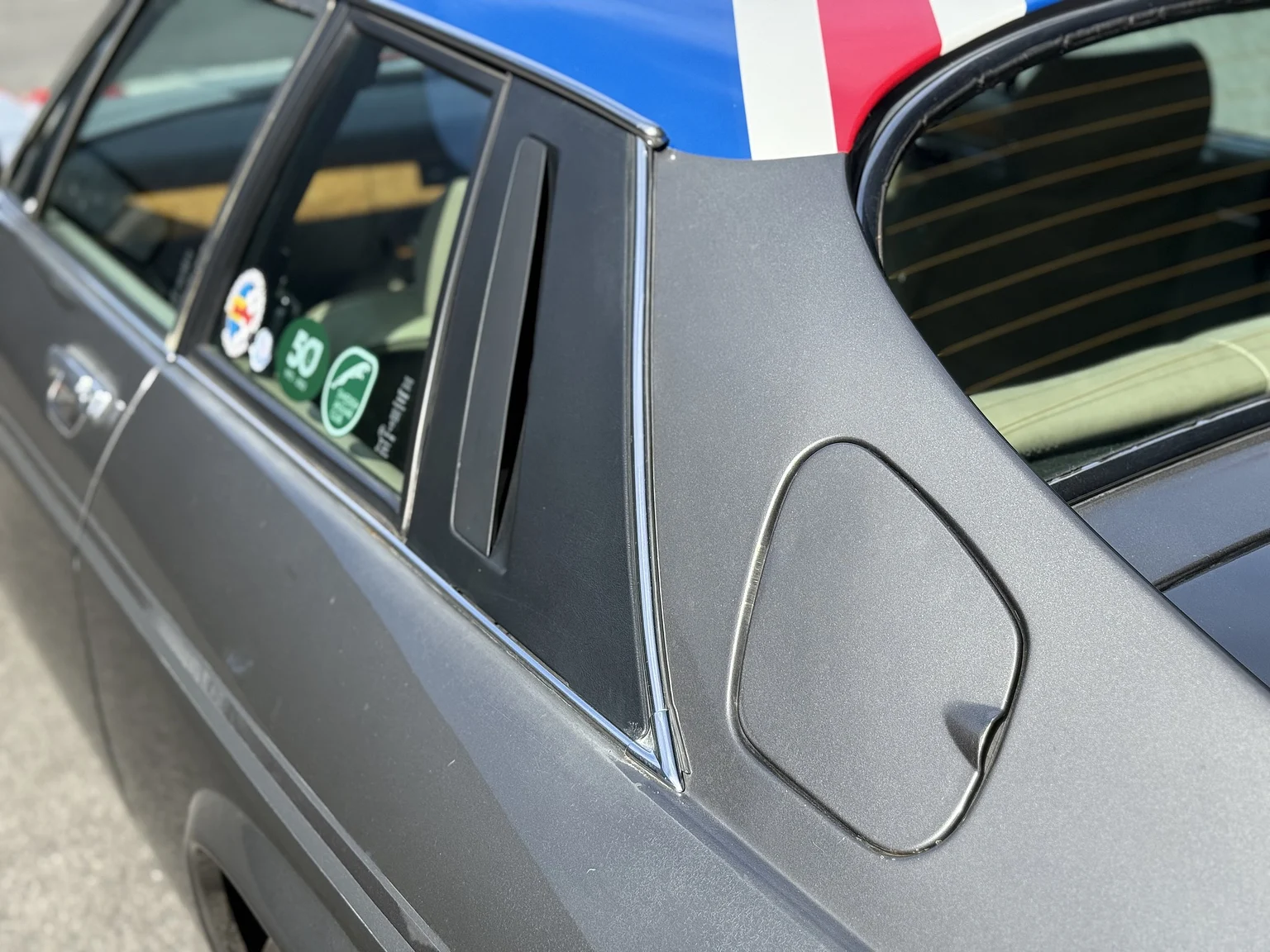 Exteriörbild på 1985 Jaguar XJS HE (28)