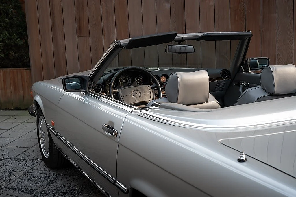Bild von 1987 Mercedes-Benz 560SL (26)