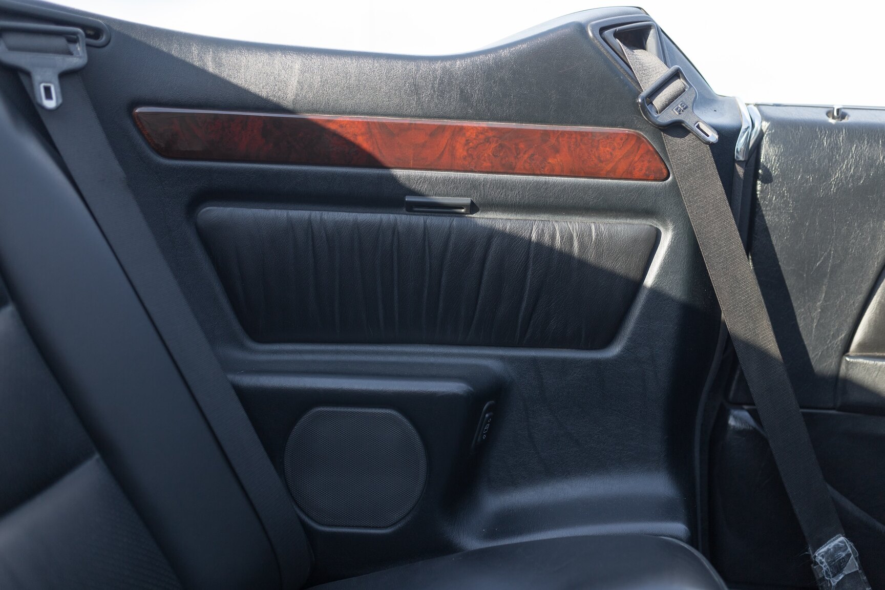 Interior image of 1993 Mercedes-Benz 300 CE-24 Cabriolet