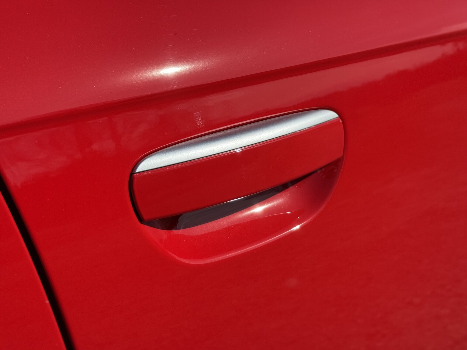 Exterior image of 2010 Audi RS6 Avant V10 Quattro