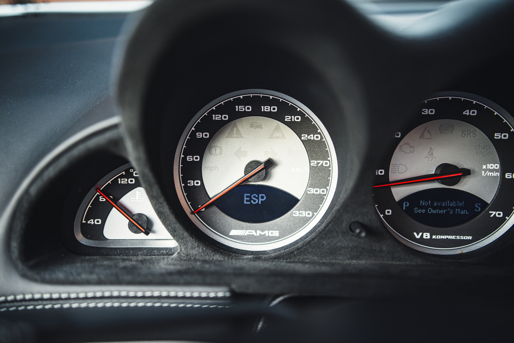 Interiörbild 2003 Mercedes-Benz SL 55 AMG