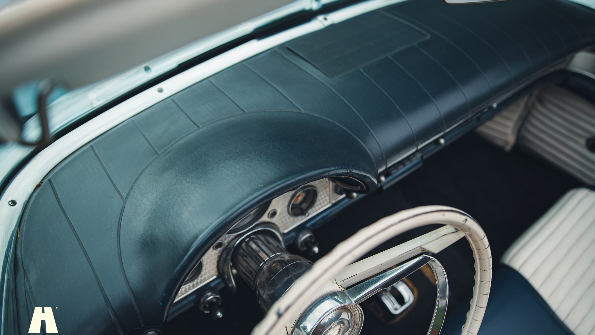 Interior image of 1957 Ford Thunderbird D-Code