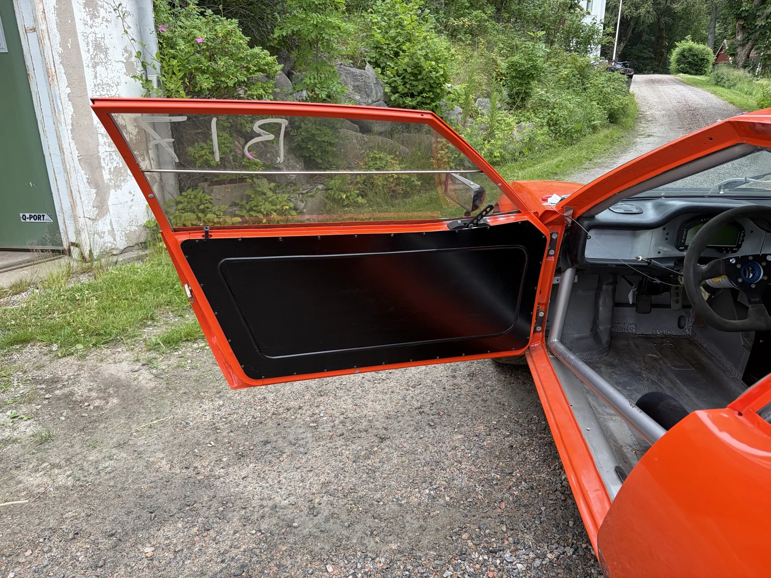 Innenraumfoto von 1972 De Tomaso Pantera LS Restomod (6)