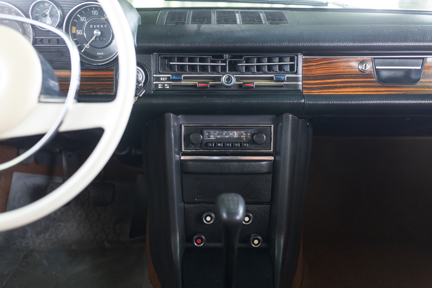 Innenraumfoto von 1971 Mercedes 250 C