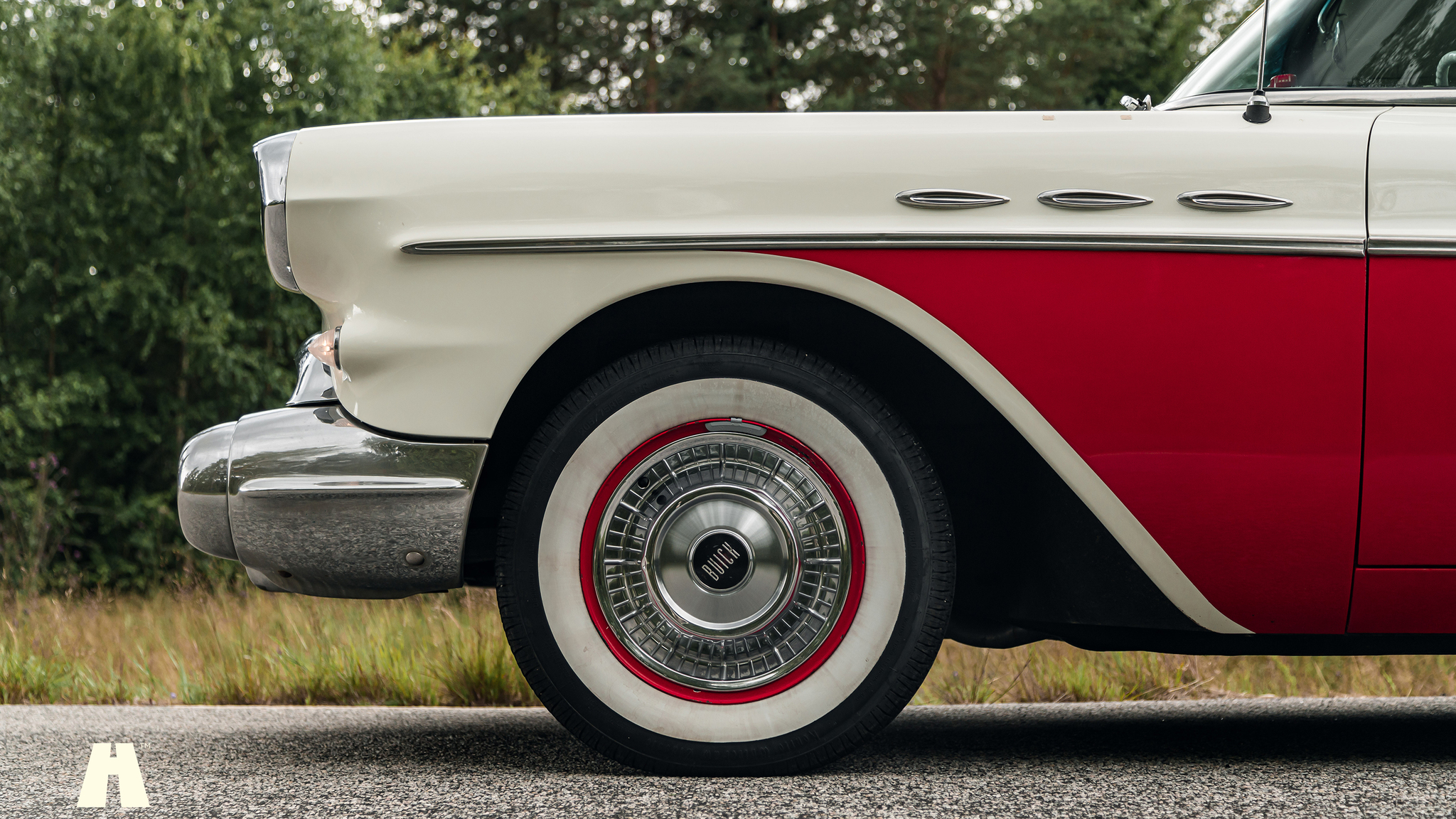 Exterior image of 1957 Buick Special Riviera (Model 46R) V8 (68)
