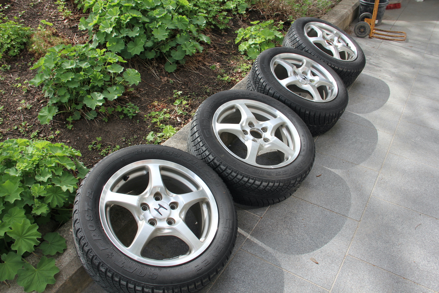 Exterior image of 2003 Honda S2000