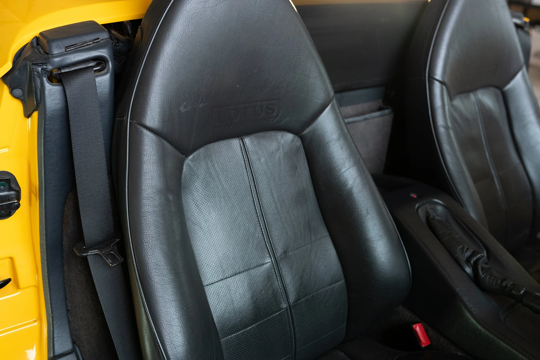Innenraumfoto von 1995 Lotus Elan Roadster (45)