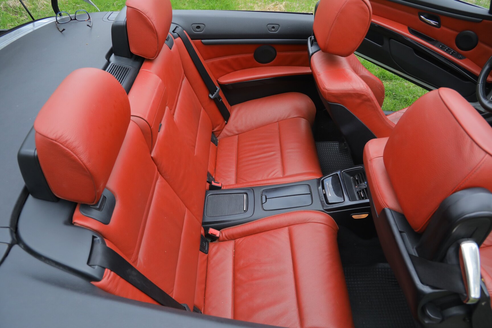 Interior image of 2008 BMW 325D Cabriolet