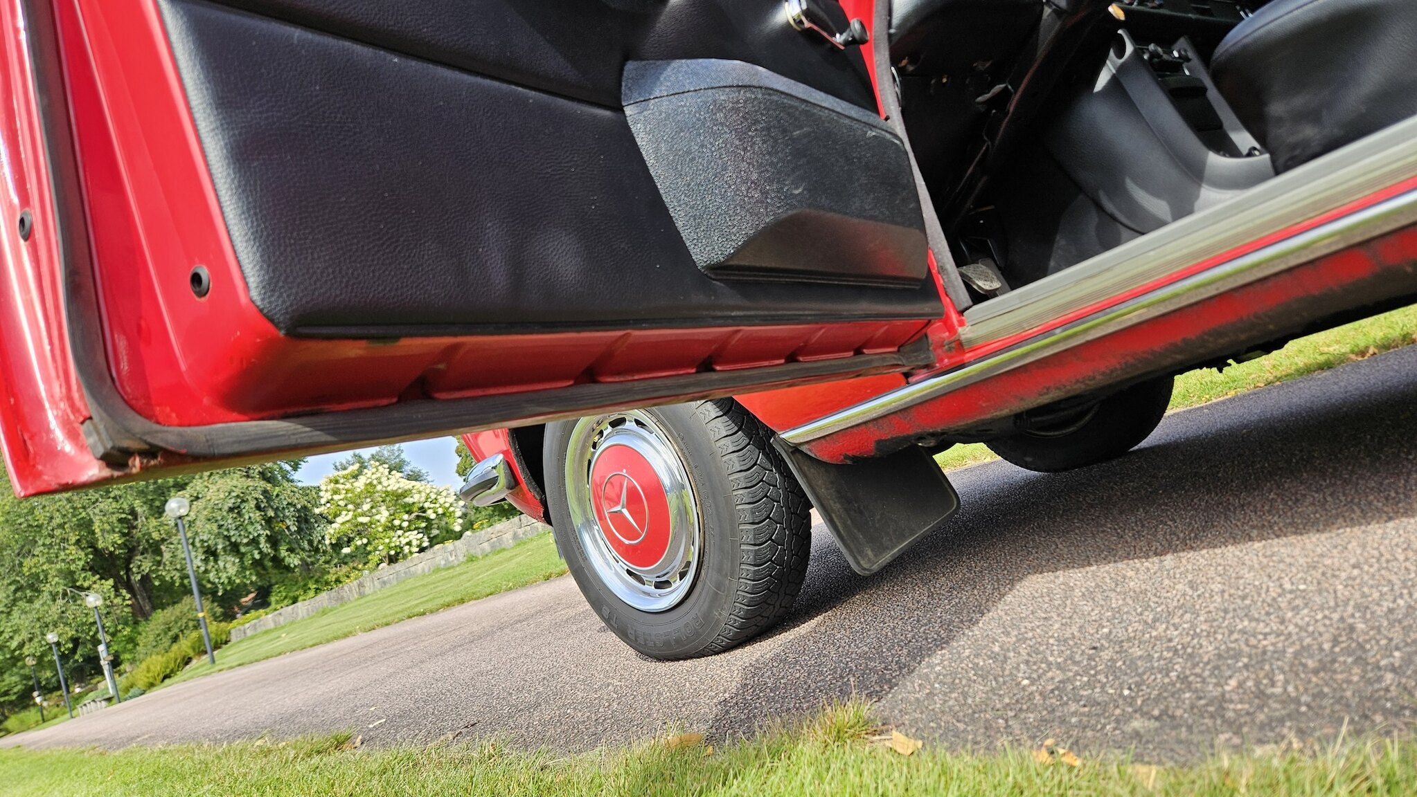 Interiörbild 1975 Mercedes-Benz 200
