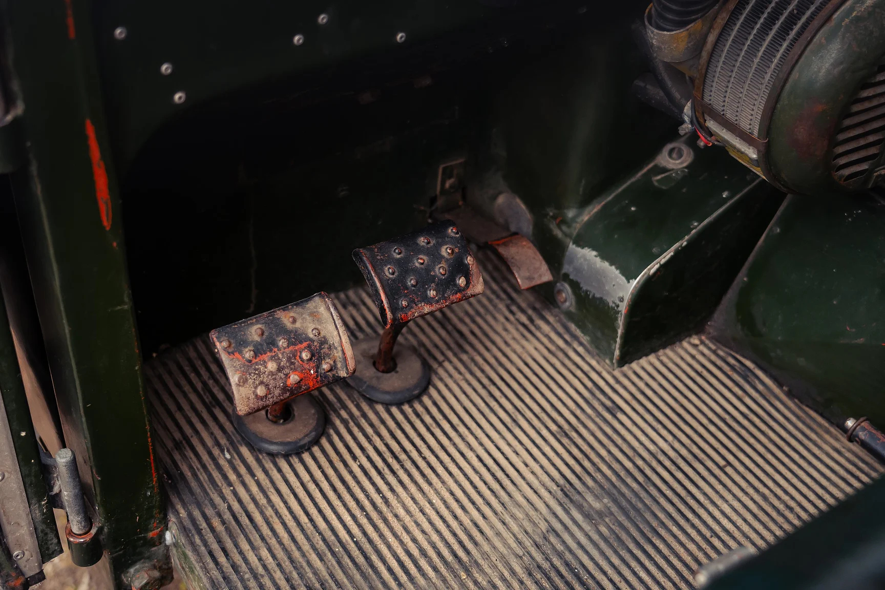 Innenraumfoto von 1953 Land Rover Series 1 Soft Top (17)