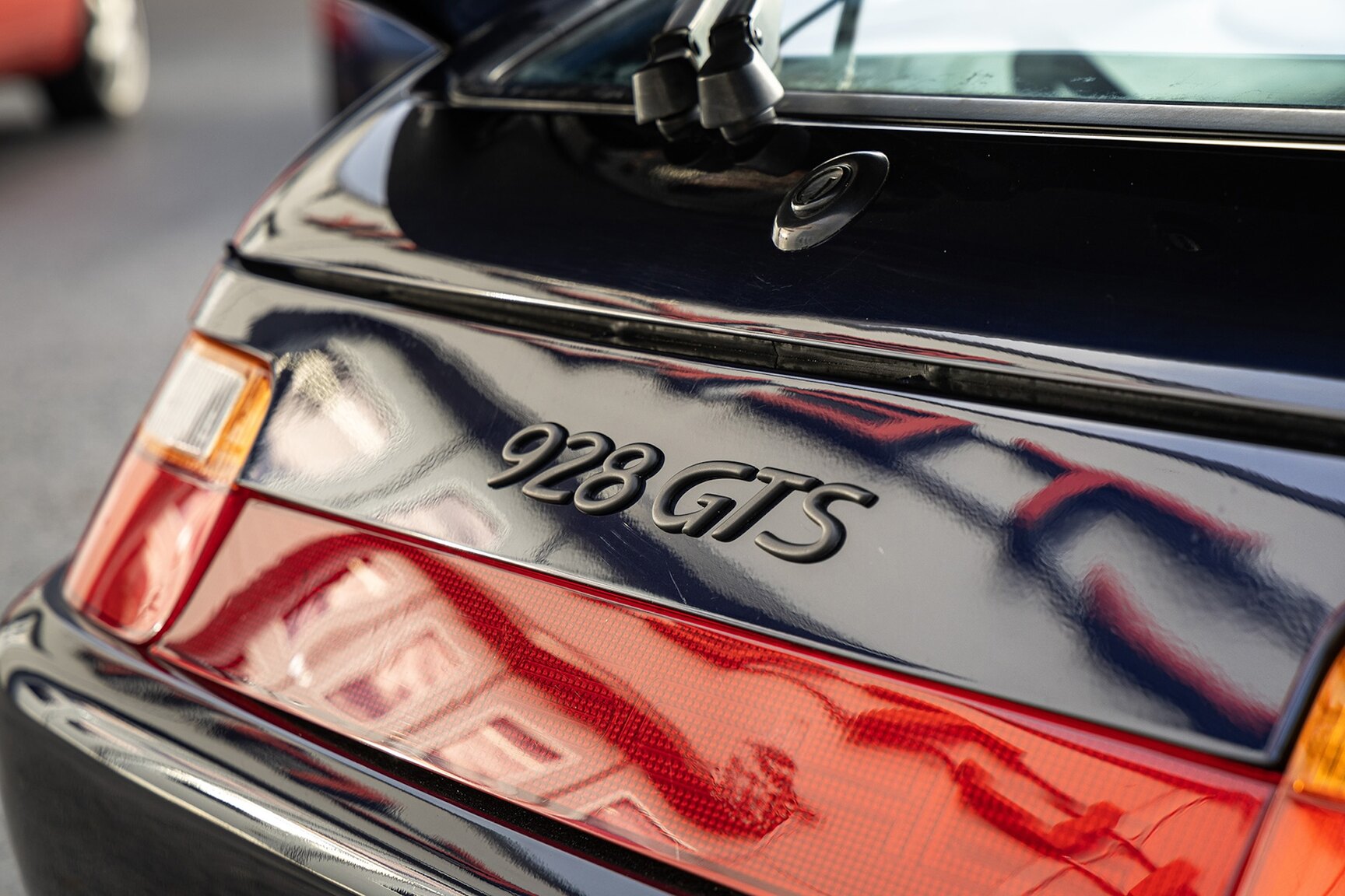 Exterior image of 1993 Porsche 928 GTS