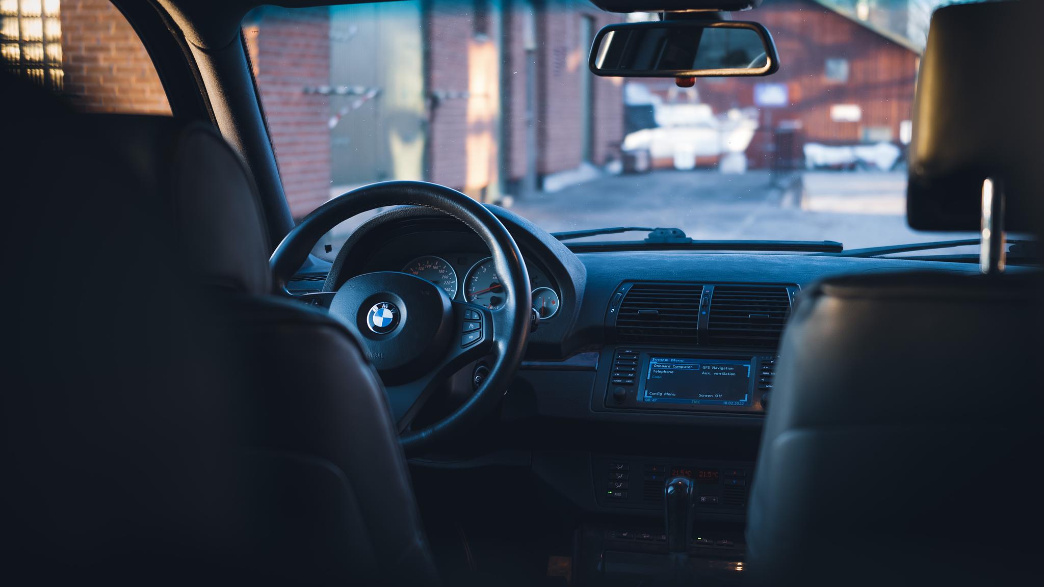 Interiörbild 2005 BMW X5 4,8IS (2)