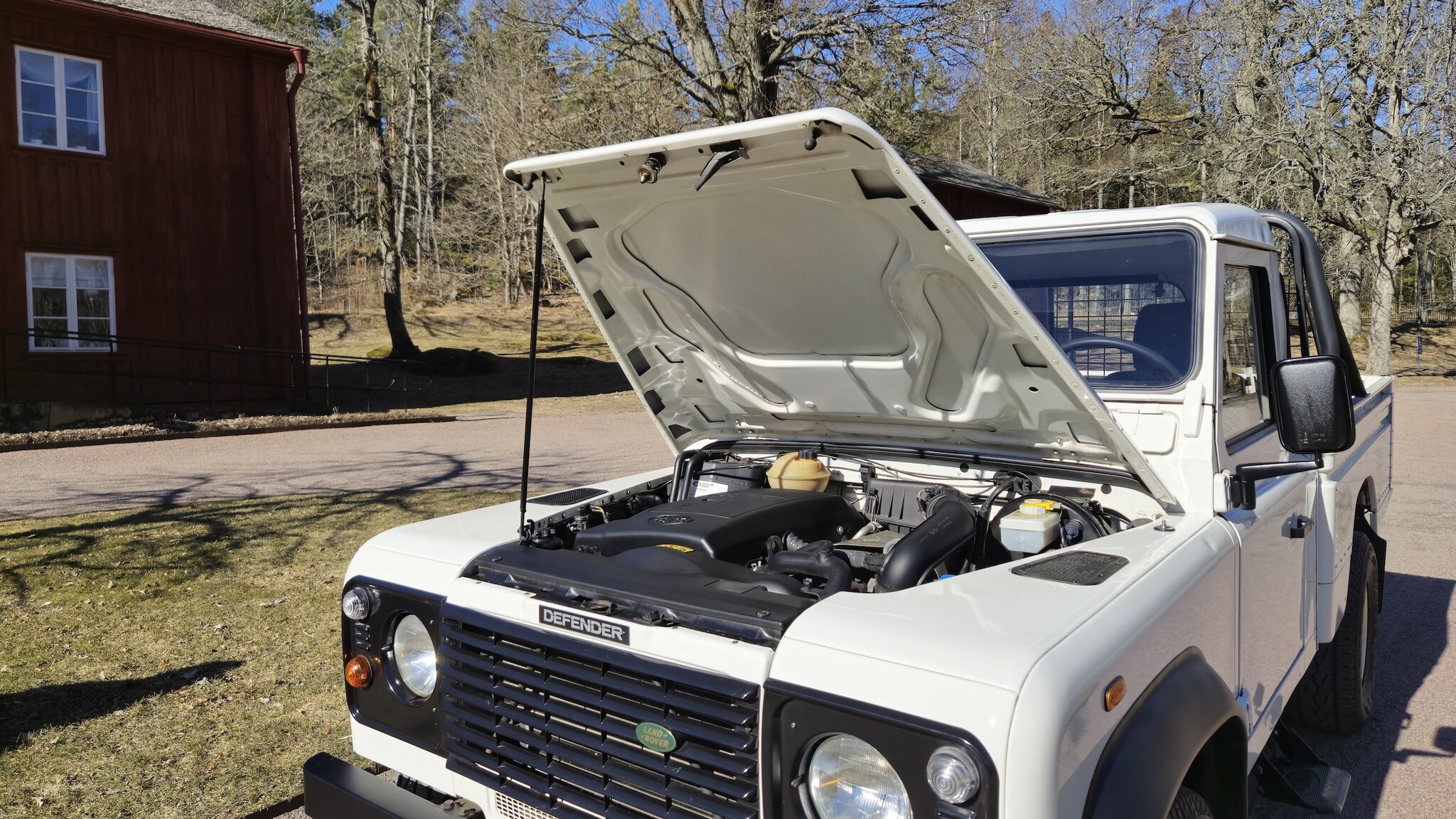Image of 1999 Land Rover Defender Single Cab Pickup mechanics