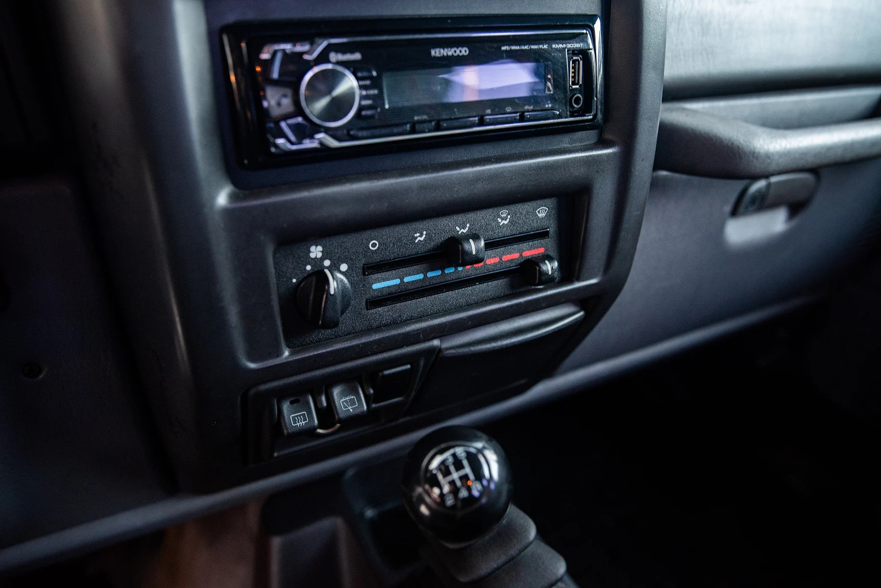 Interior image of 1997 JEEP Wrangler Hardtop 2.5 AWD (19)
