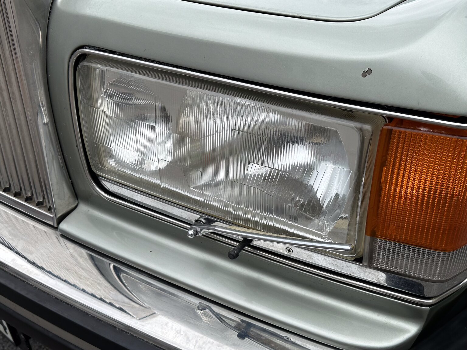 Exteriörbild på 1982  Rolls Royce Silver Spirit