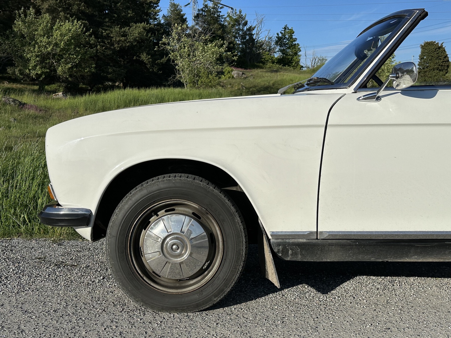 Exterior image of 1970 Peugeot 304 Cabriolet