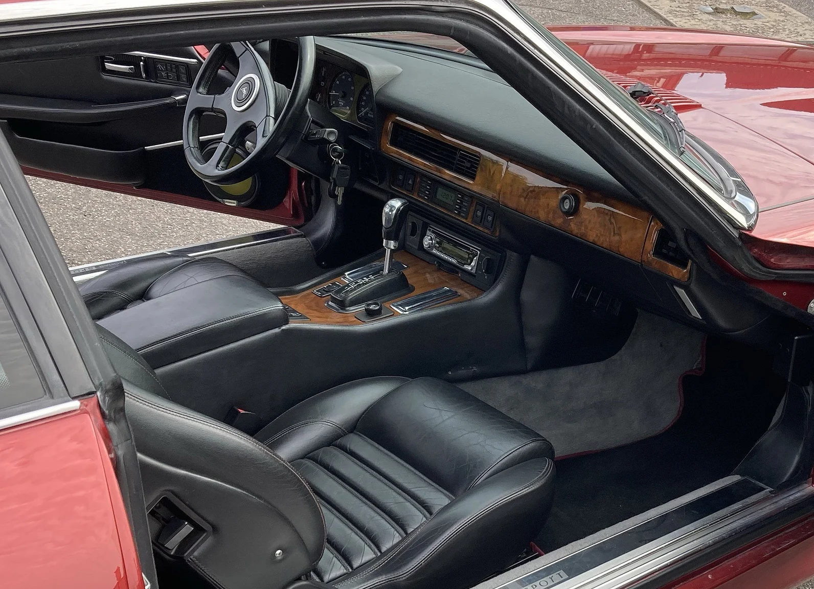 Innenraumfoto von 1992 Jaguar XJR-S 6.0 (4)