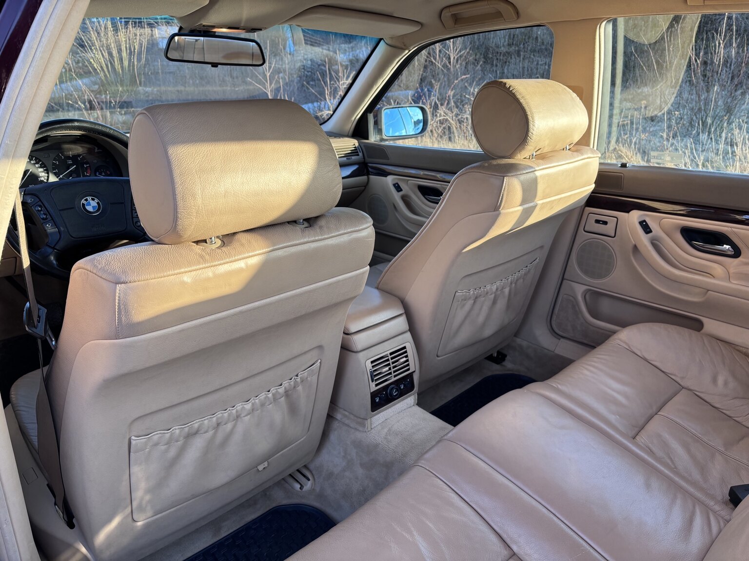 Interior image of 1996 BMW 728iA