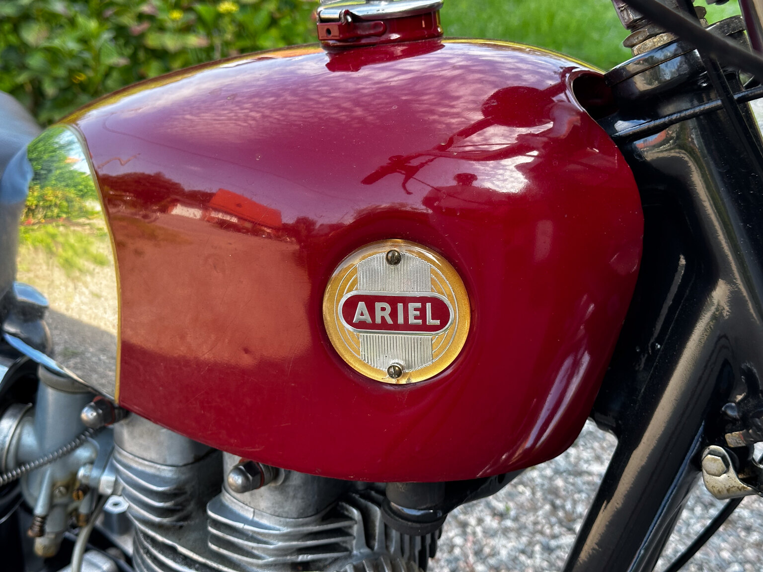 Aussenfoto 1954 Ariel HS 500