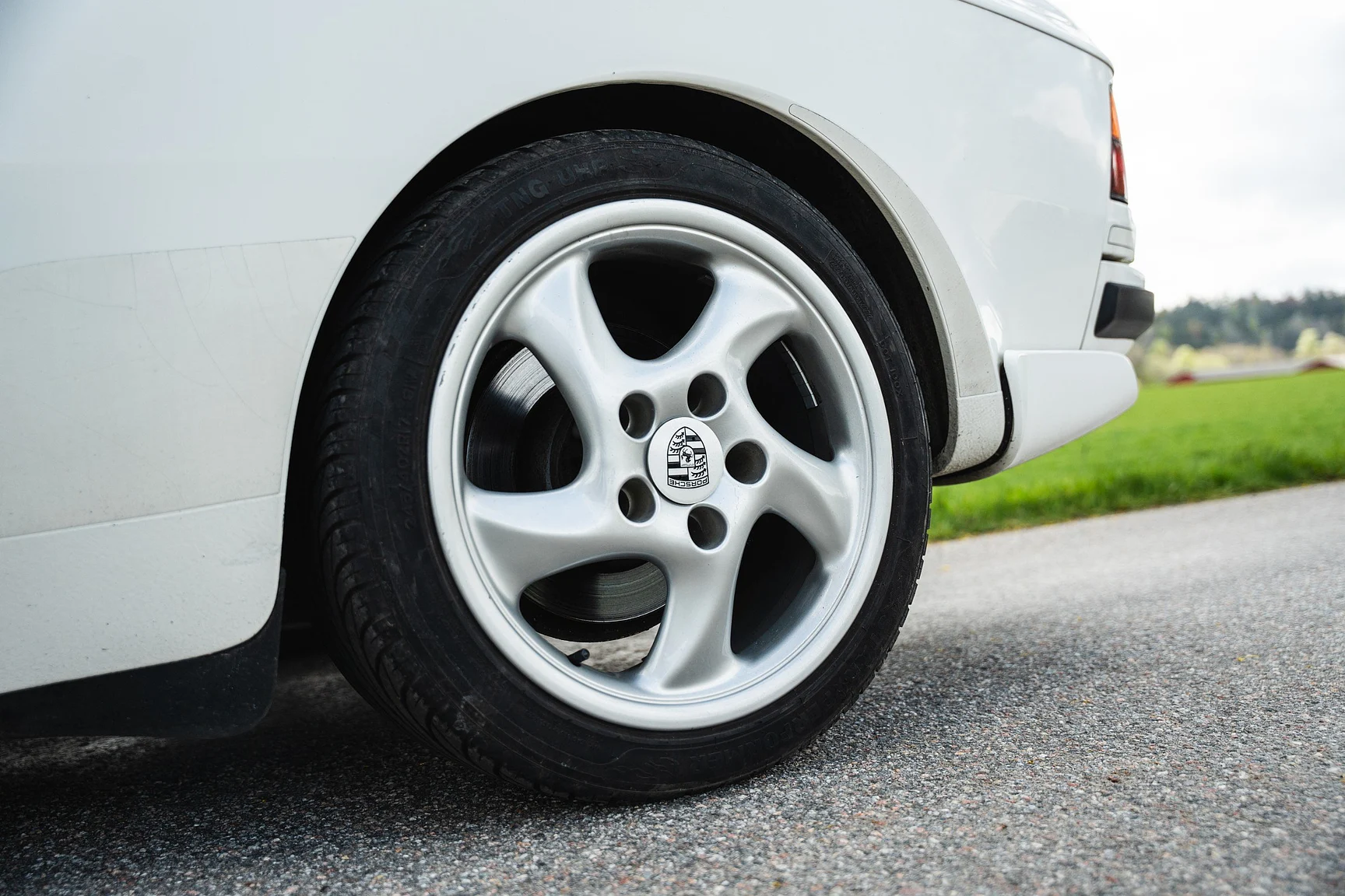 Exterior image of 1990 Porsche 944 S2 Cabriolet  (52)