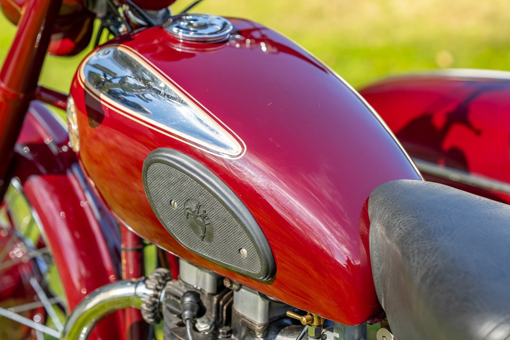 Exteriörbild på 1954 Ariel FH 650 Huntsmaster Twin
