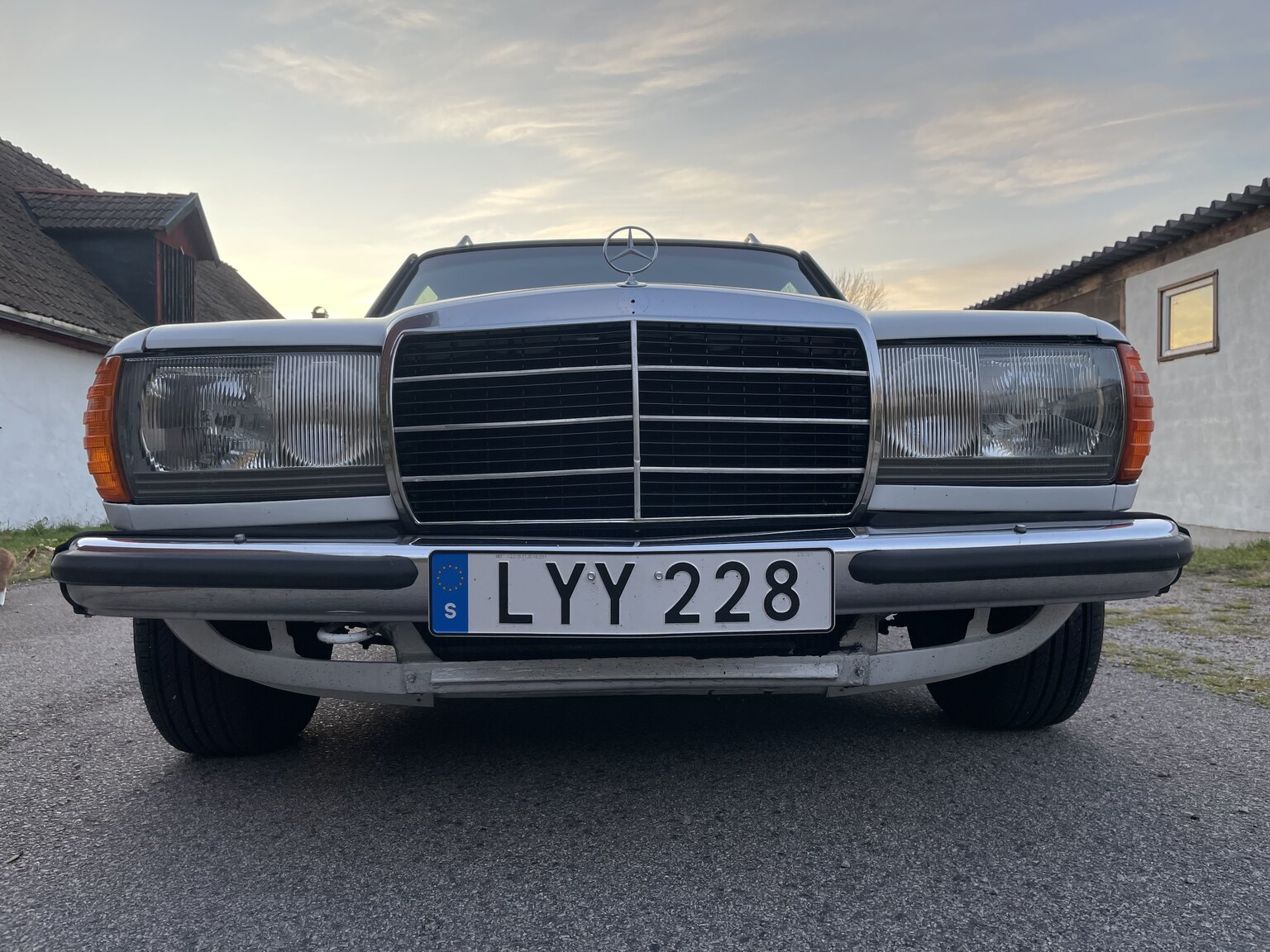 Exteriörbild på 1983 Mercedes-Benz 300 TDT