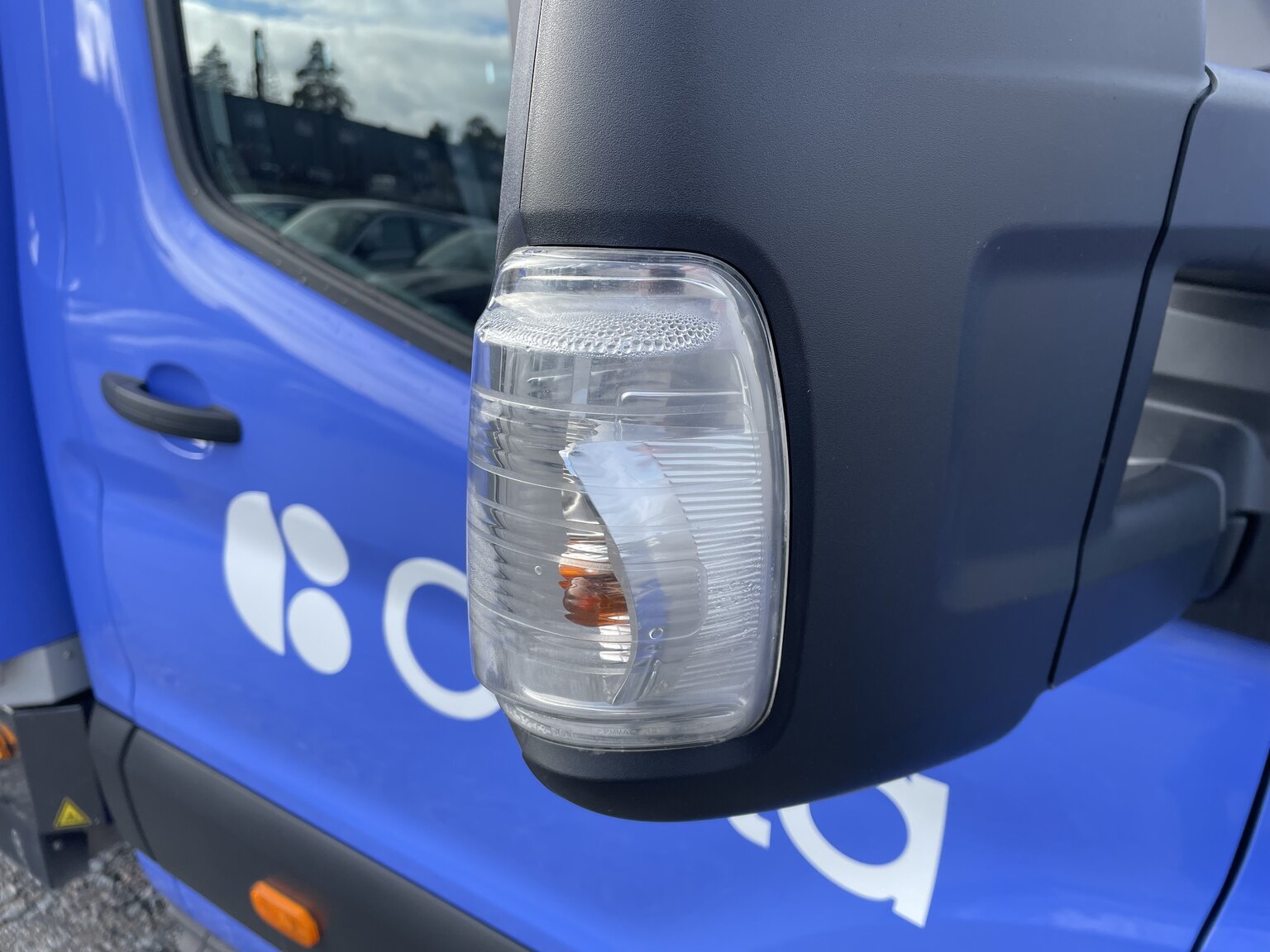 Exteriörbild på 2022 Ford Transit fordonstransport