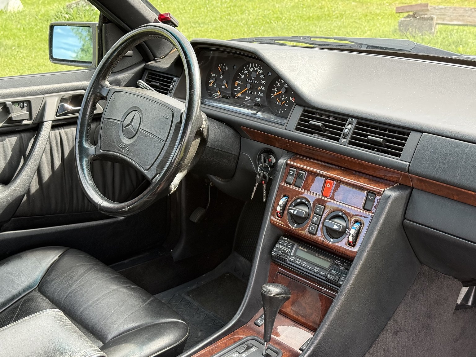 Interior image of 1990 Mercedes-Benz 300CE-24