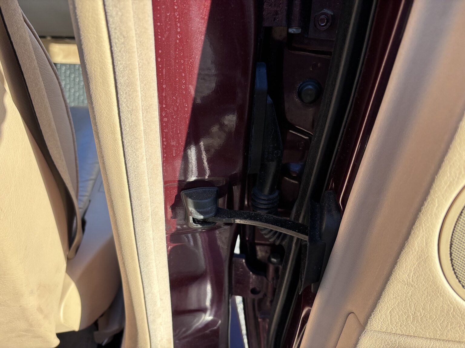 Interior image of 1996 BMW 728iA