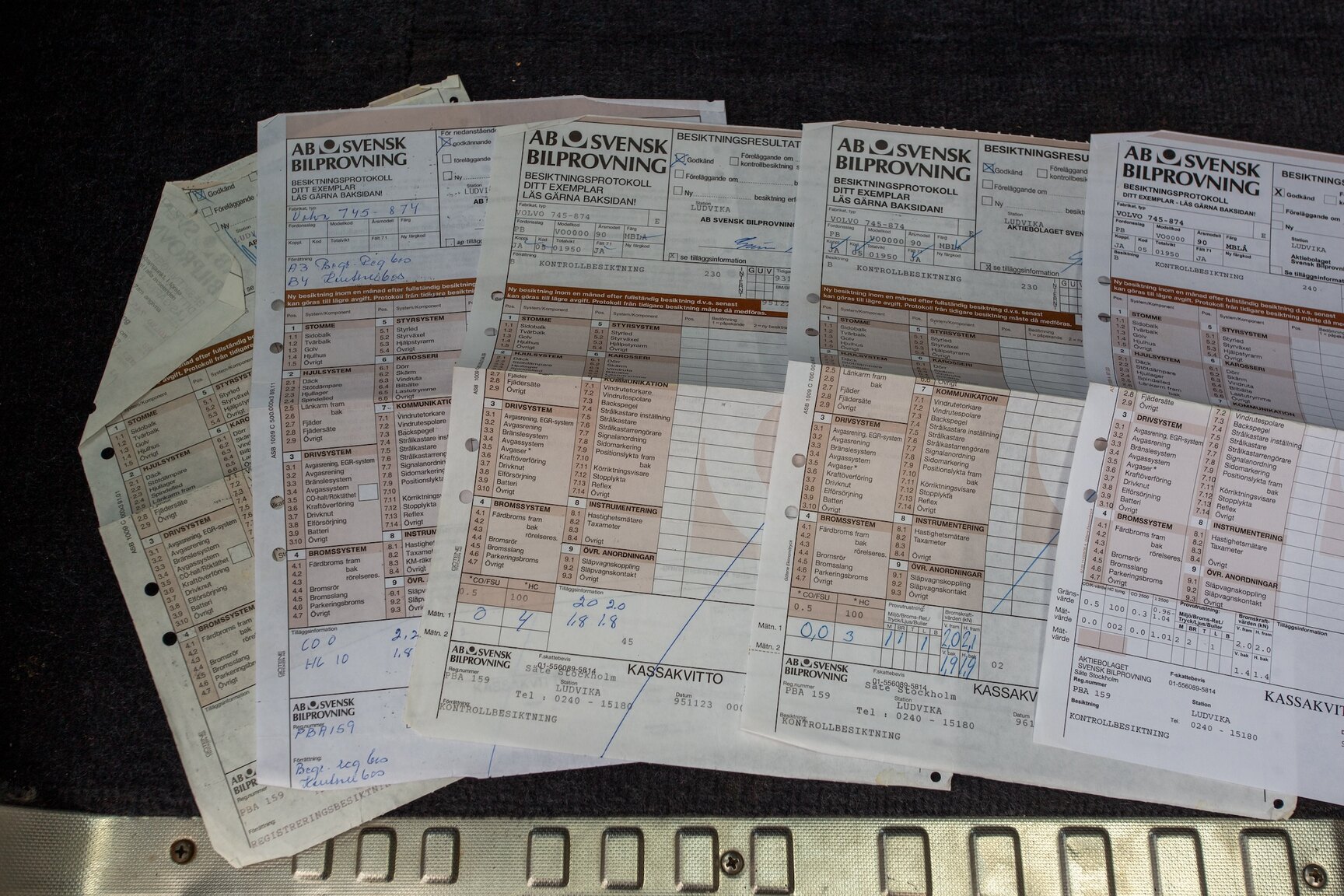 Documentation for 1990 Volvo 745 Turbo (32)