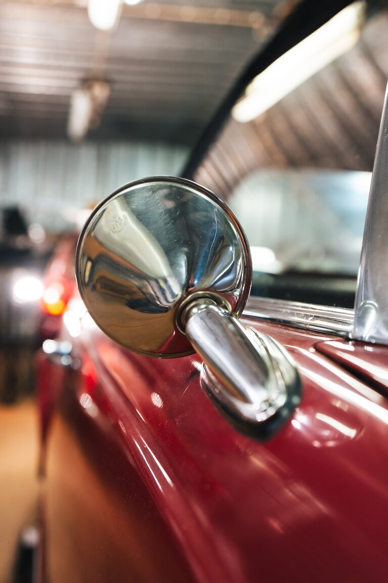 Exteriörbild på 1966 Mercedes-Benz 230 SL 