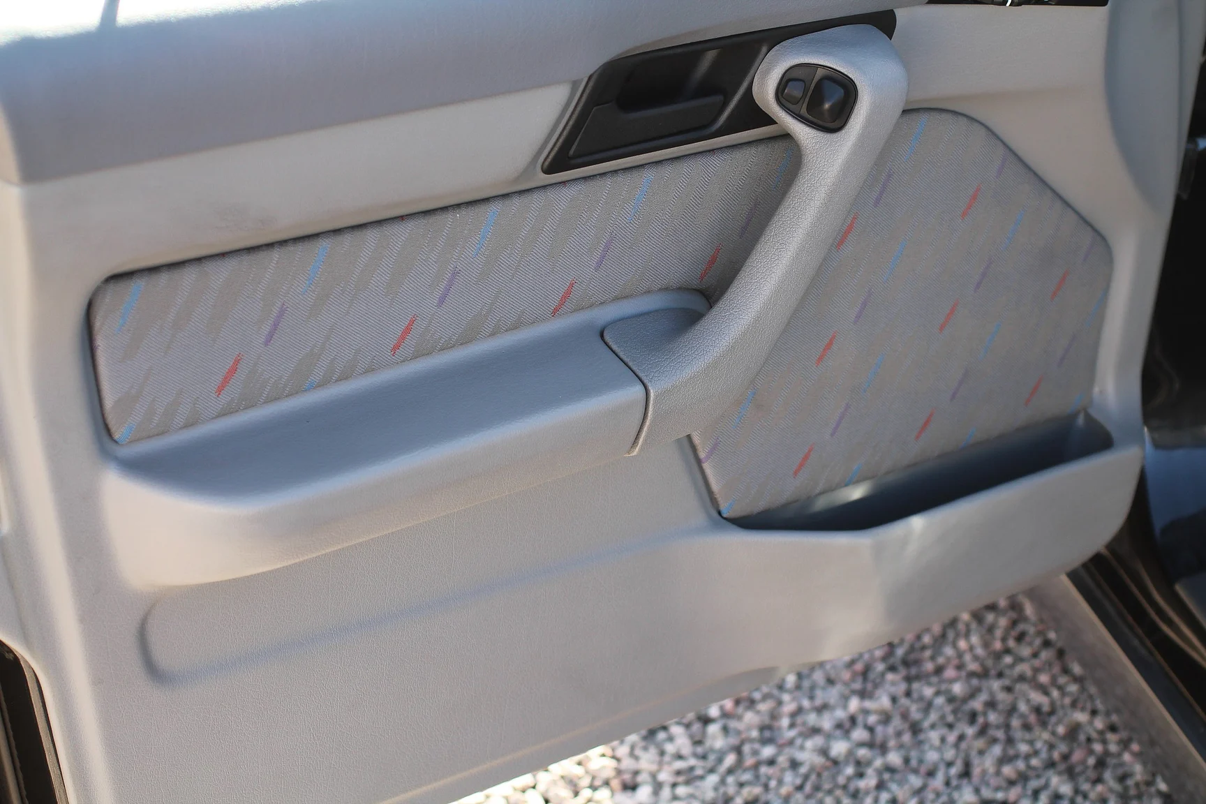 Innenraumfoto von 1993 BMW E34 M5 Touring  (23)