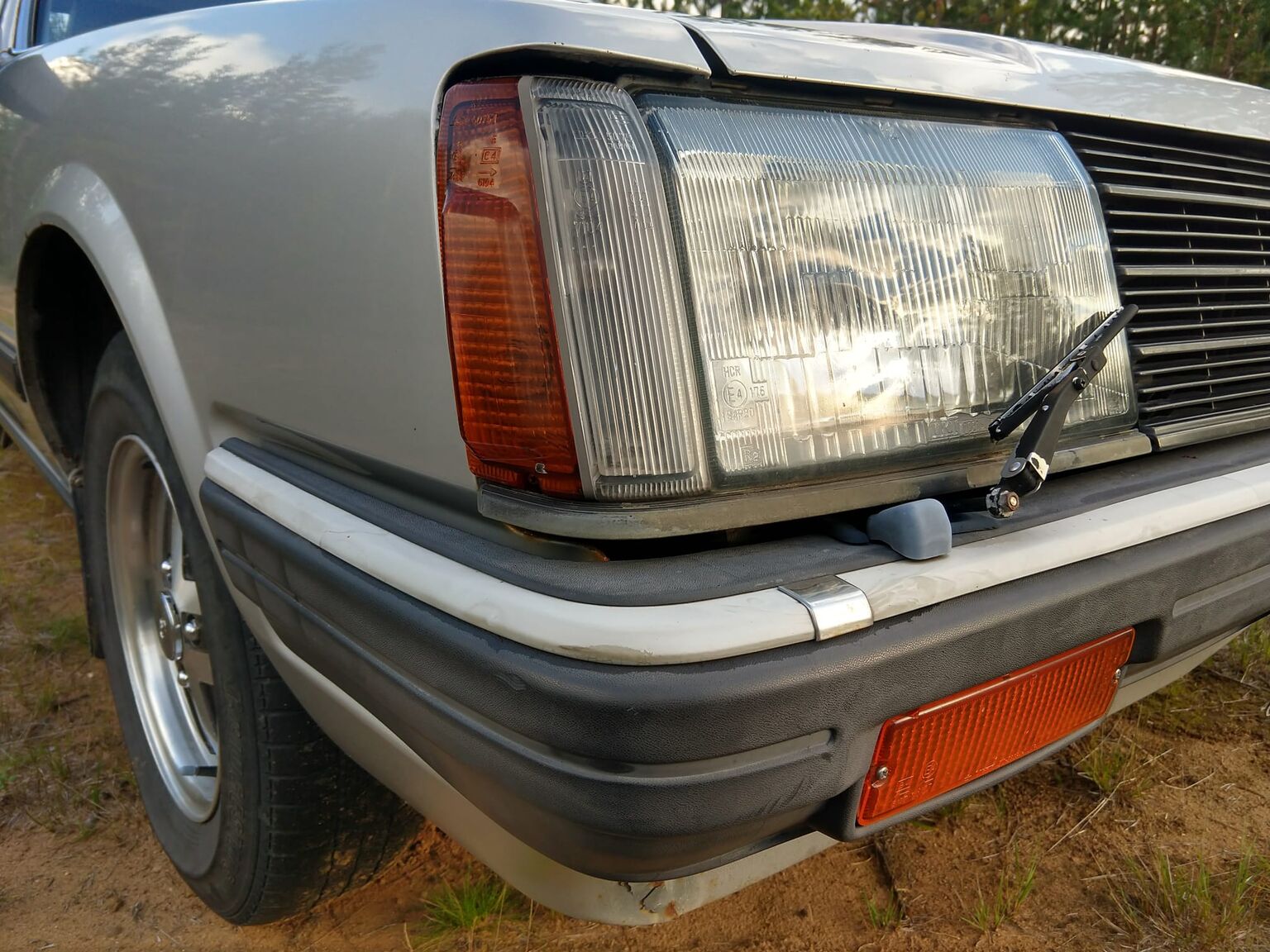 Exteriörbild på 1983 Datsun Laurel