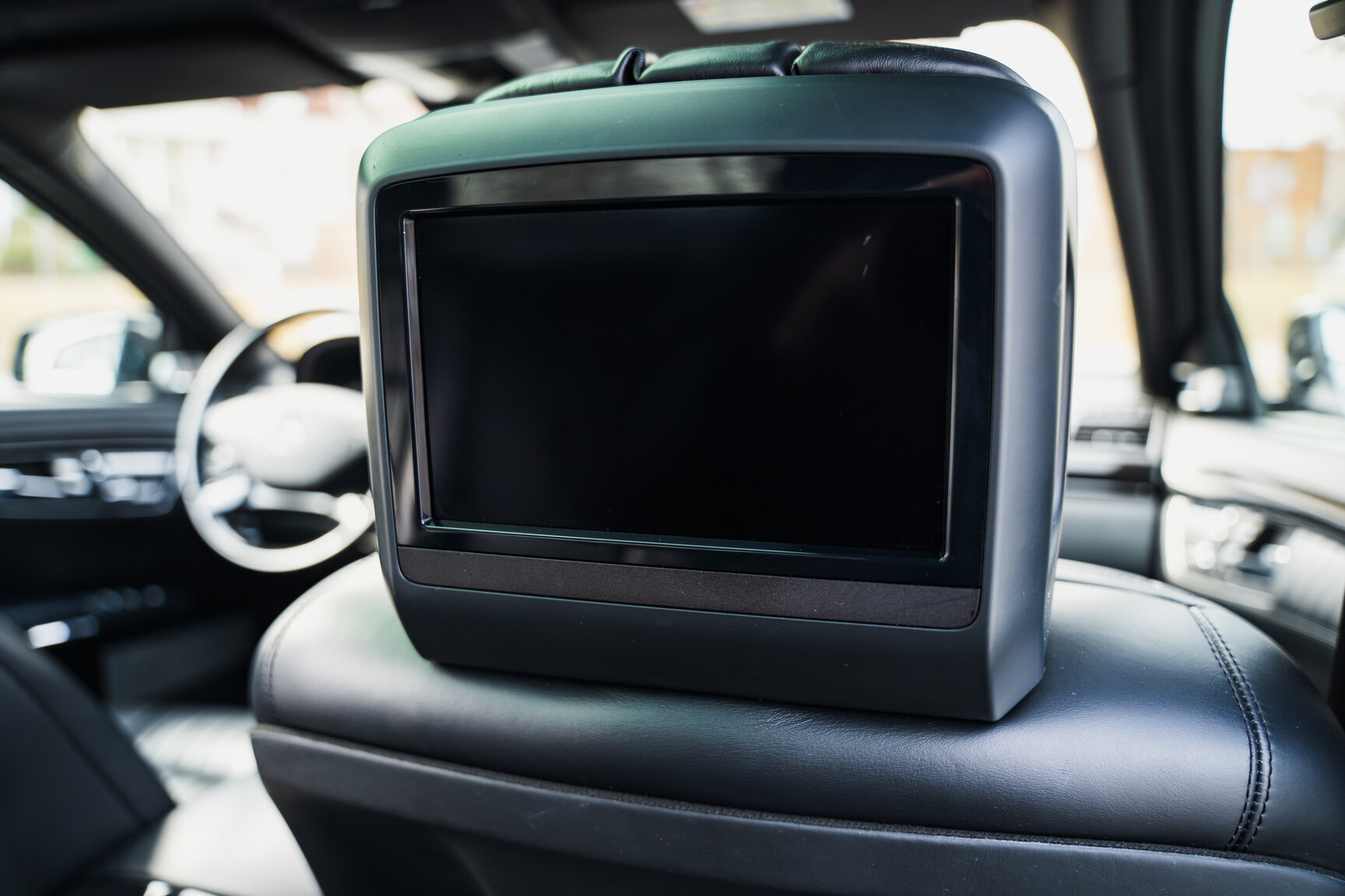 Interior image of 2011 Mercedes-Benz S600