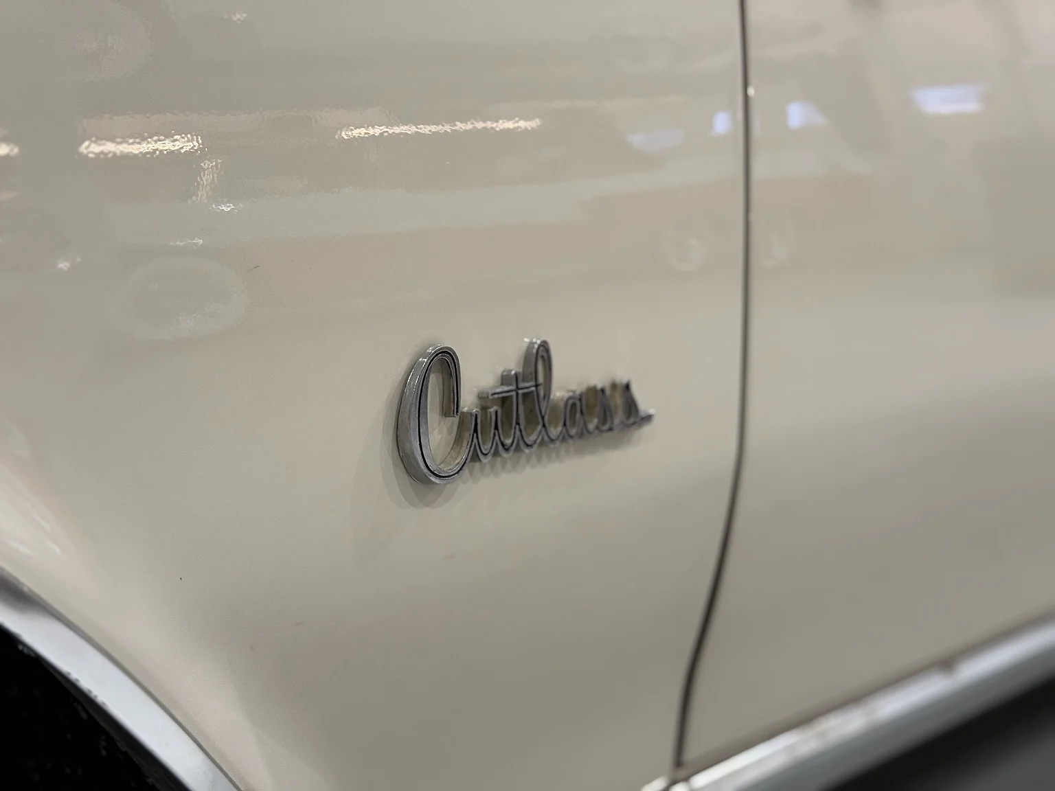 Exterior image of 1964 Oldsmobile Cutlass Convertible (68)