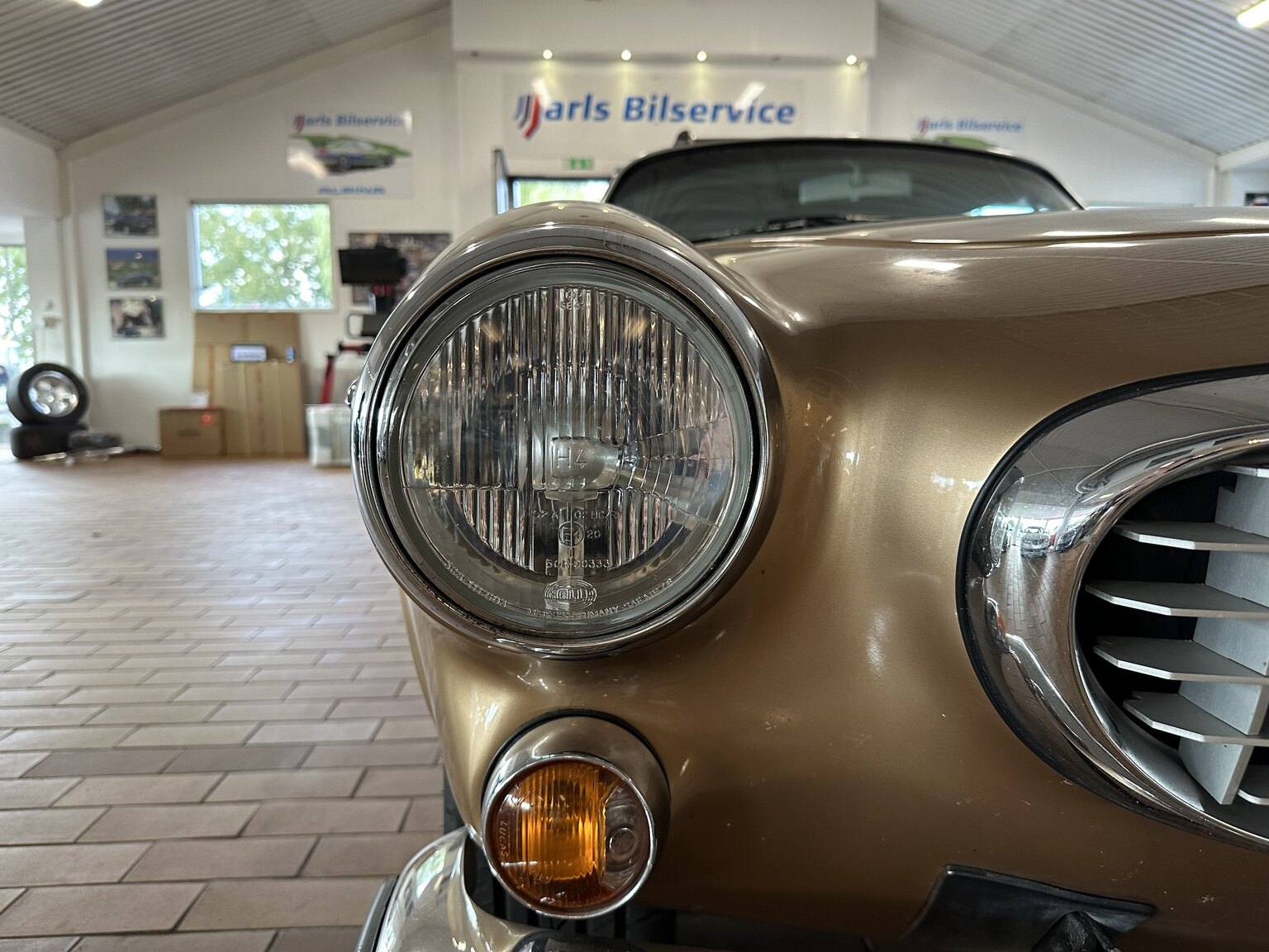 Exterior image of 1973 Volvo 1800 ES (62)