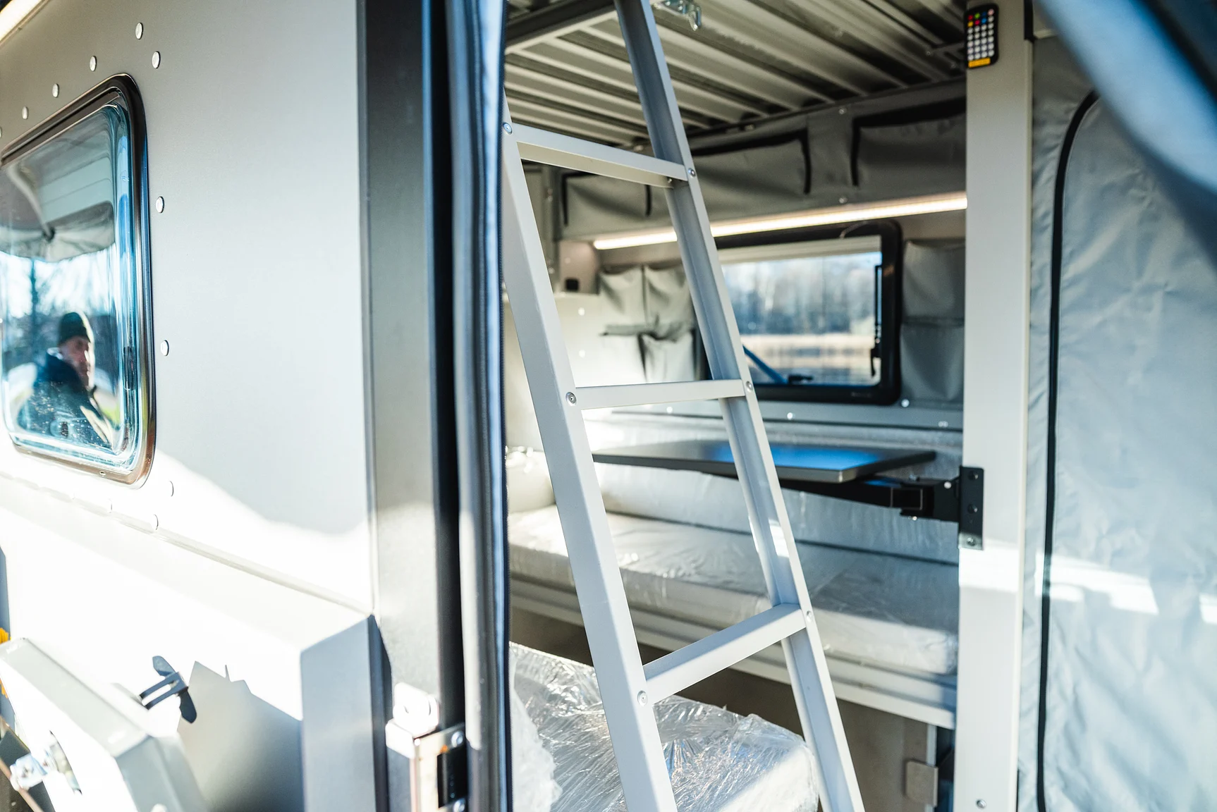 Interior image of 2025 Northea Trailer Expedition Crawler 458i Offgrid-Camper (41)