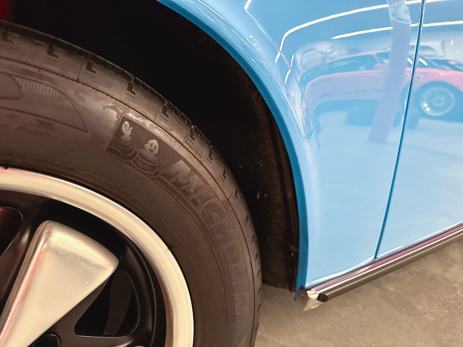 Exteriörbild på 1970 Porsche 911 E Targa