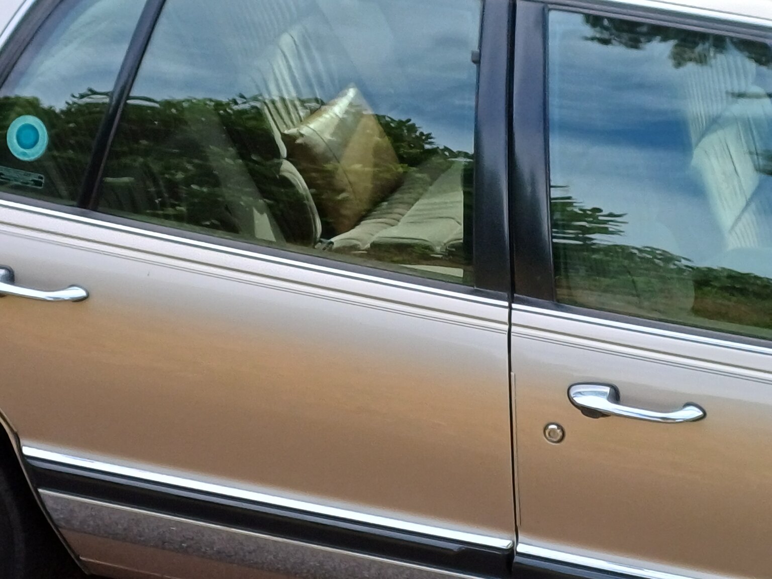 Exteriörbild på 1992 Buick Park Avenue