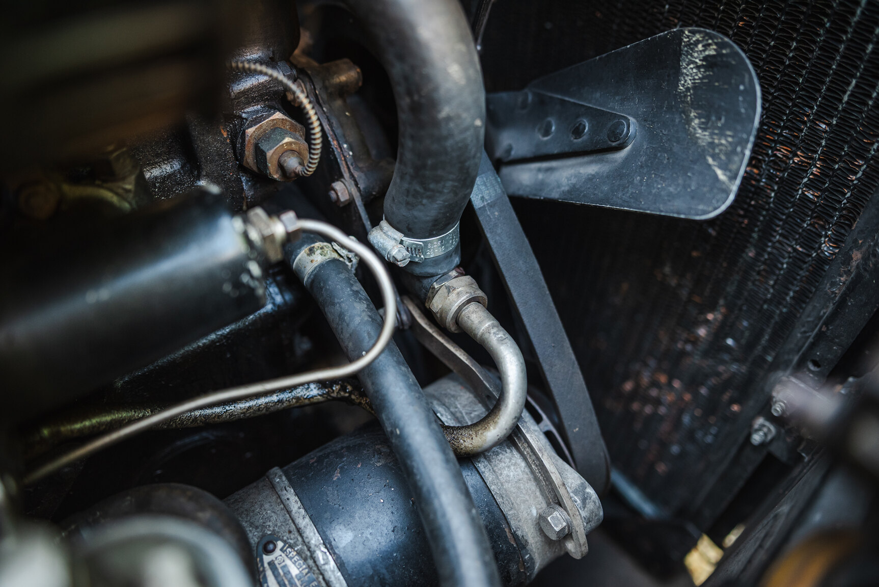 Image of 1950 Bentley 4 1/4 Litre mechanics