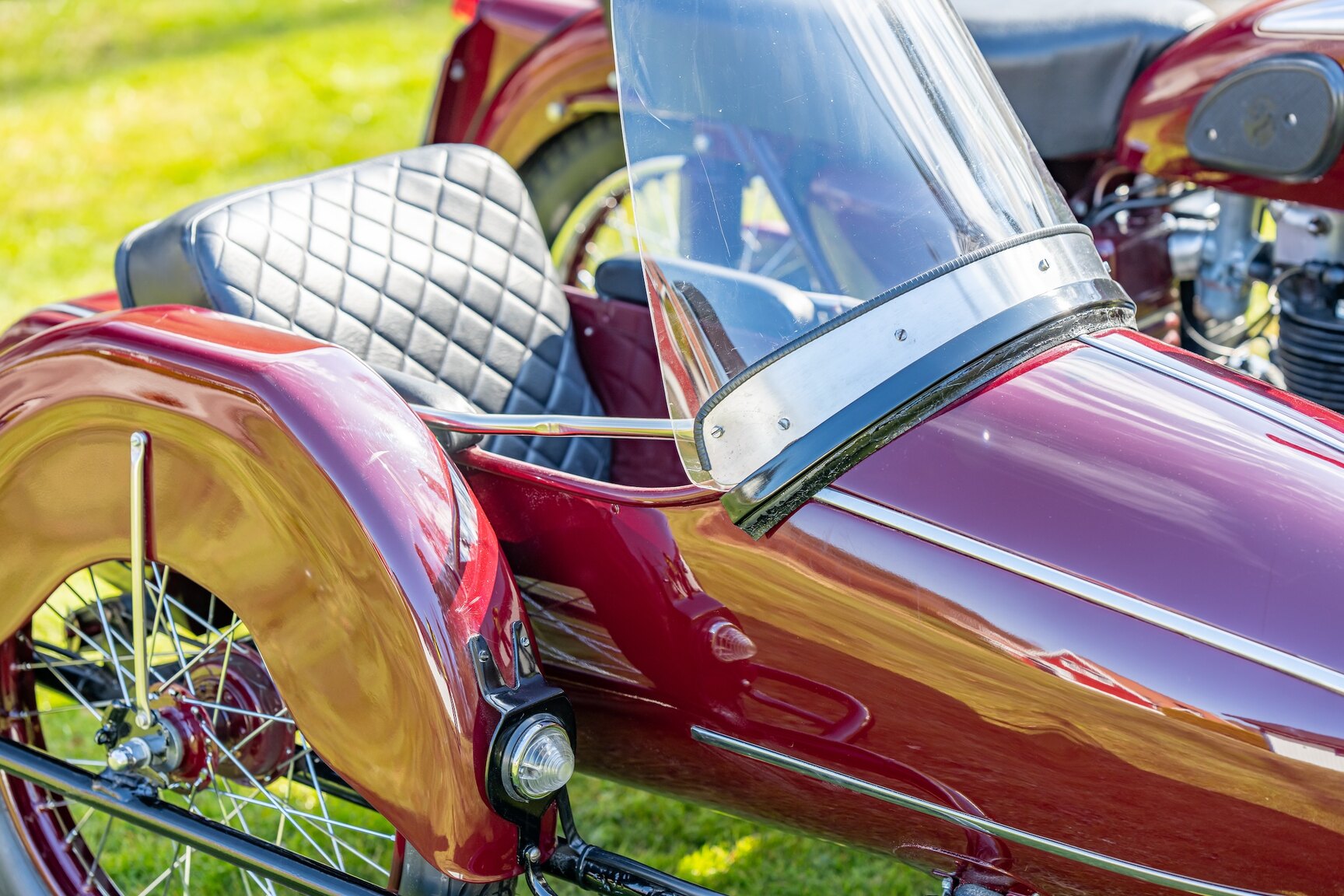 Exteriörbild på 1954 Ariel FH 650 Huntsmaster Twin
